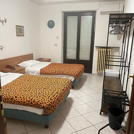 Hotel Persico Салуцо Екстериор снимка