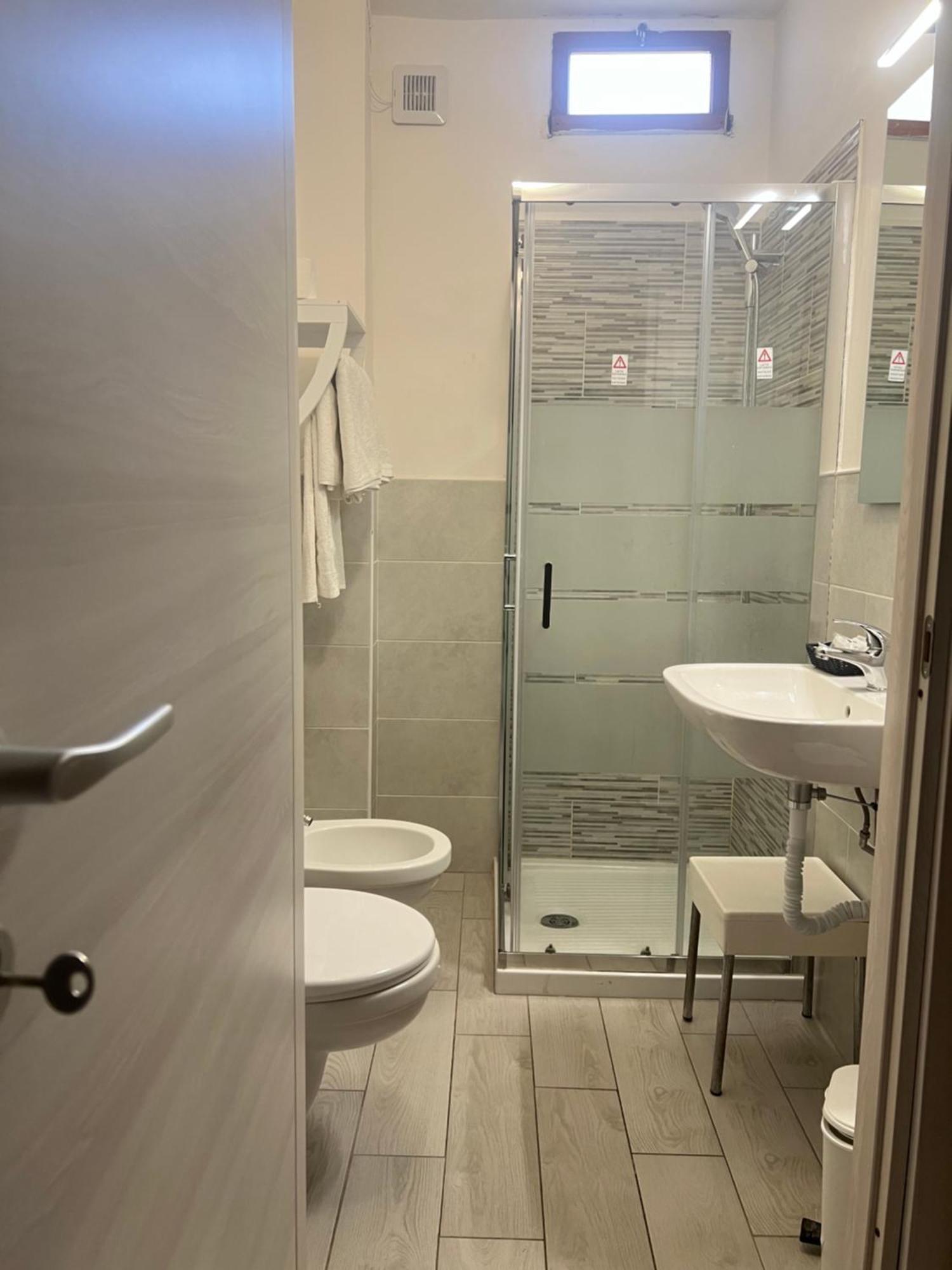 Hotel Persico Салуцо Екстериор снимка